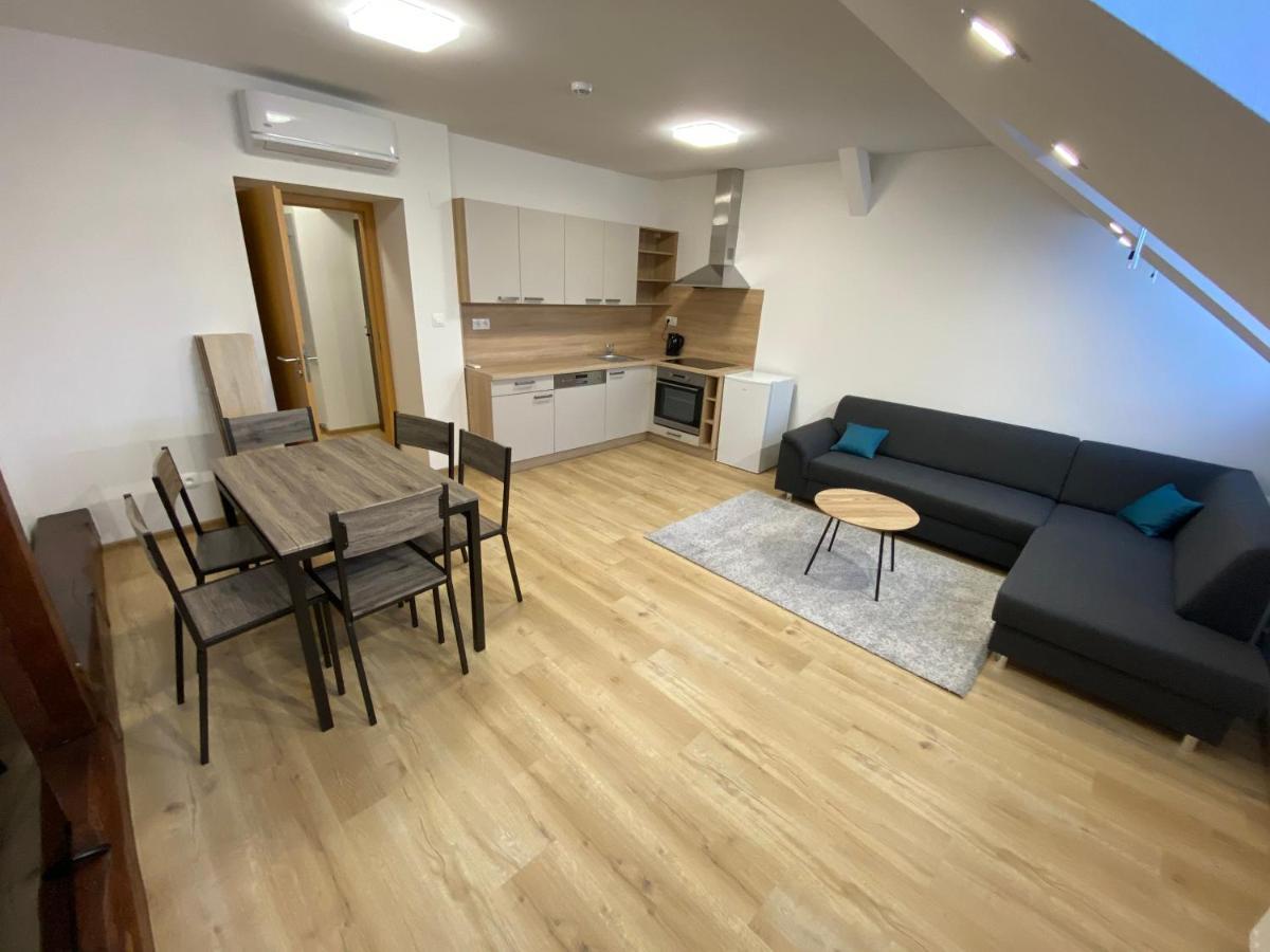Ferienwohnung No. 34 Hradec Králové Exterior foto