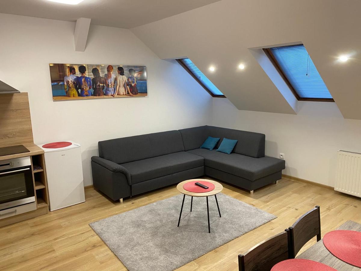 Ferienwohnung No. 34 Hradec Králové Exterior foto